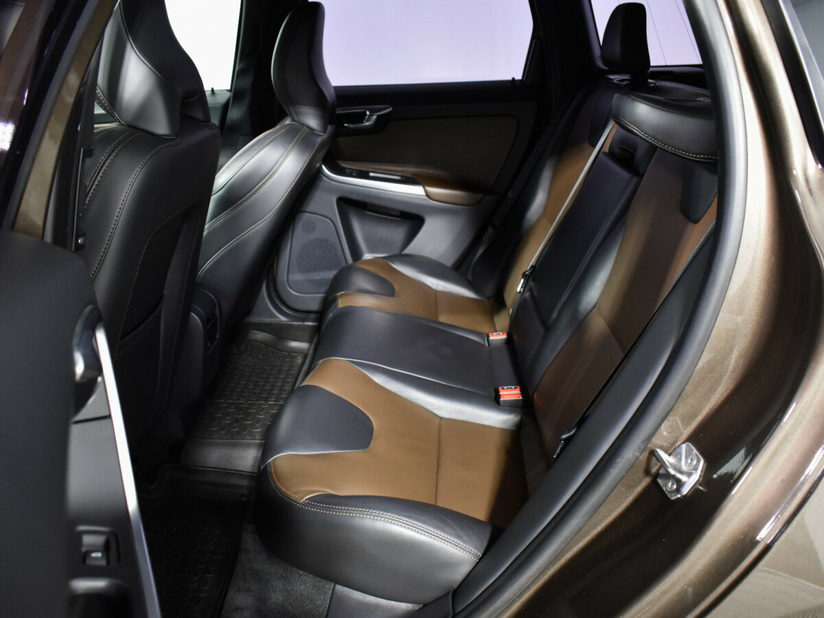 Volvo XC60 б/у, 2017, Автоматическая. Фото: #9