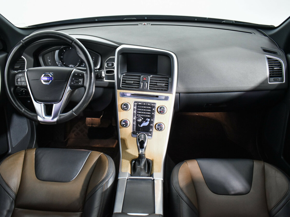 Volvo XC60 б/у, 2017, Автоматическая. Фото: #11