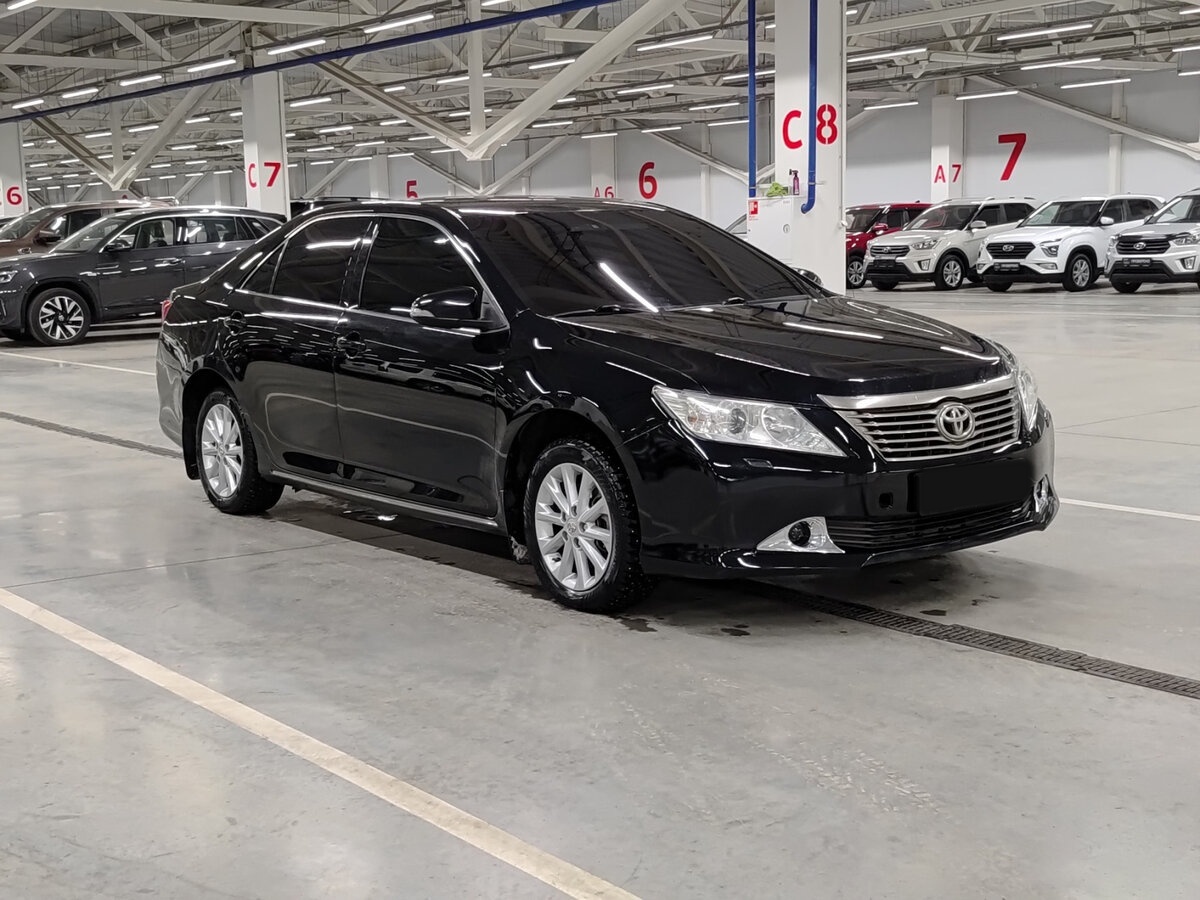 Toyota Camry б/у, 2014, Автоматическая. Фото: #2