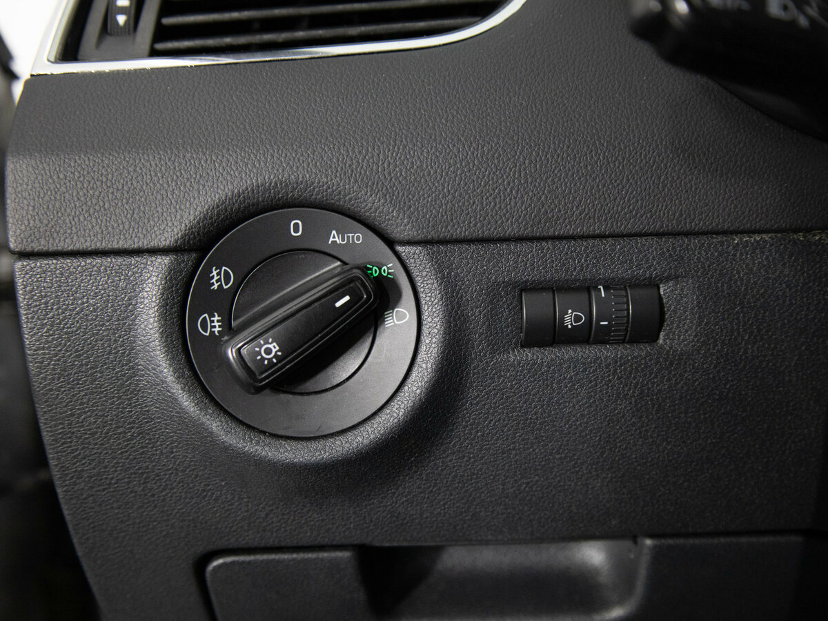 Skoda Octavia б/у, 2013, Механическая. Фото: #12