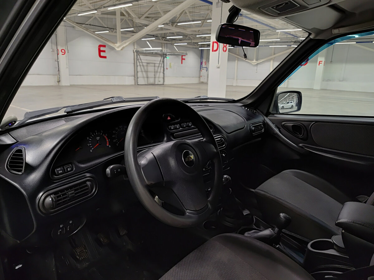 Chevrolet Niva б/у, 2017, Механическая. Фото: #15