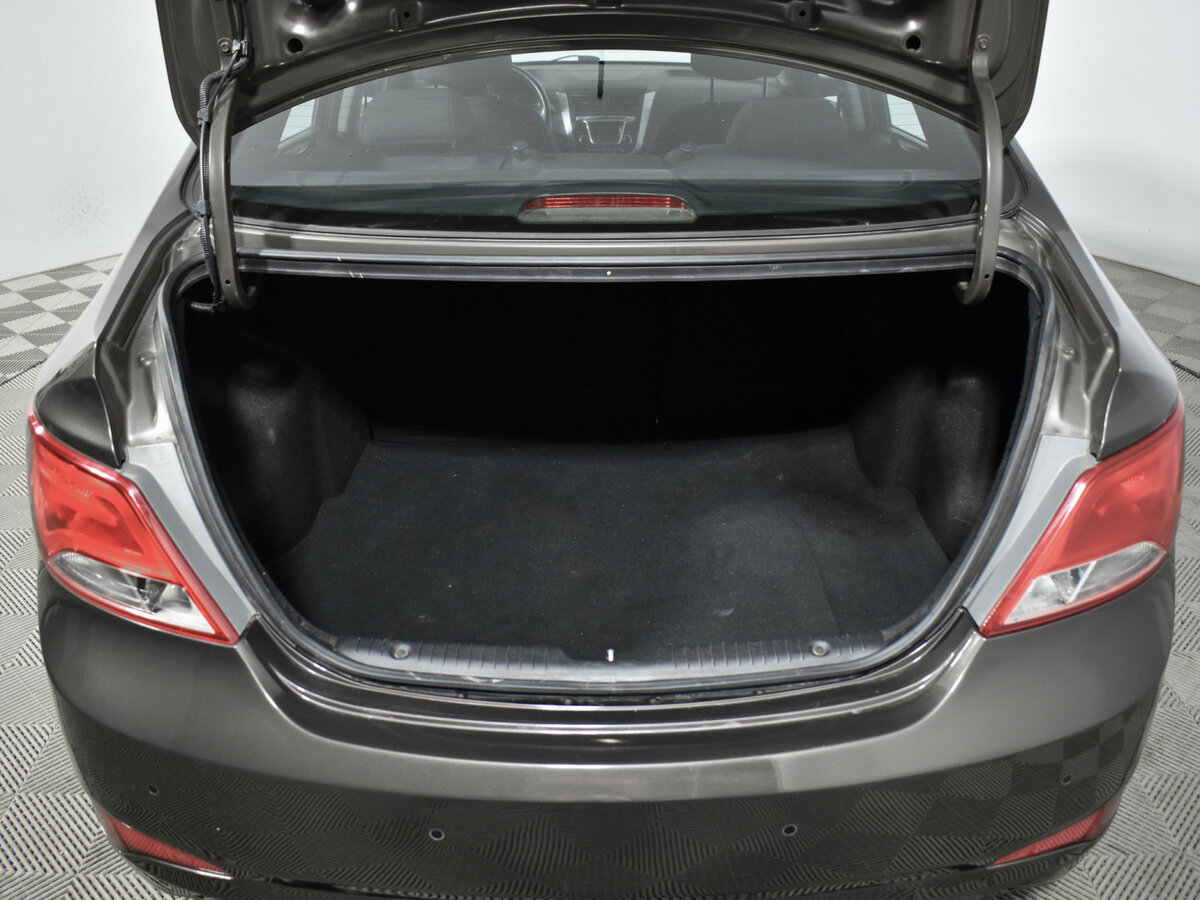 Hyundai Solaris б/у, 2016, Механическая. Фото: #18