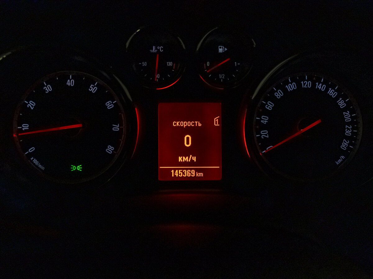 Opel Astra б/у, 2013, Механическая. Фото: #9