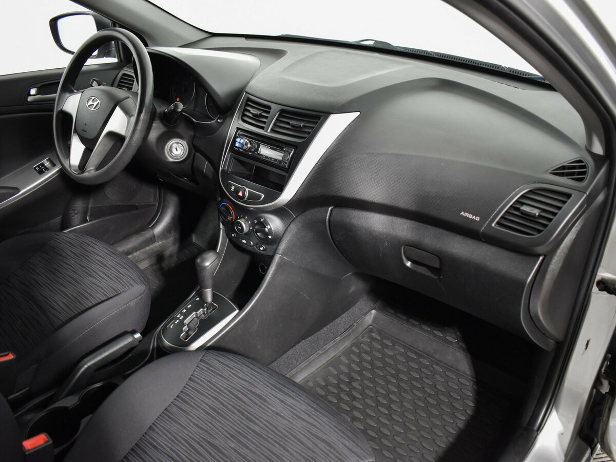 Hyundai Solaris б/у, 2015, Автоматическая. Фото: #11