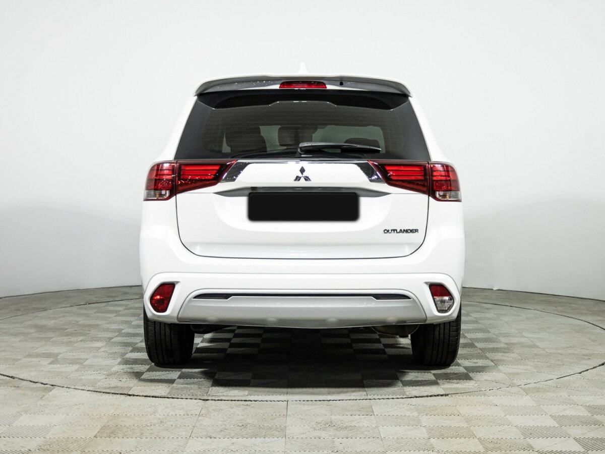 Mitsubishi Outlander б/у, 2022, Вариатор. Фото: #4