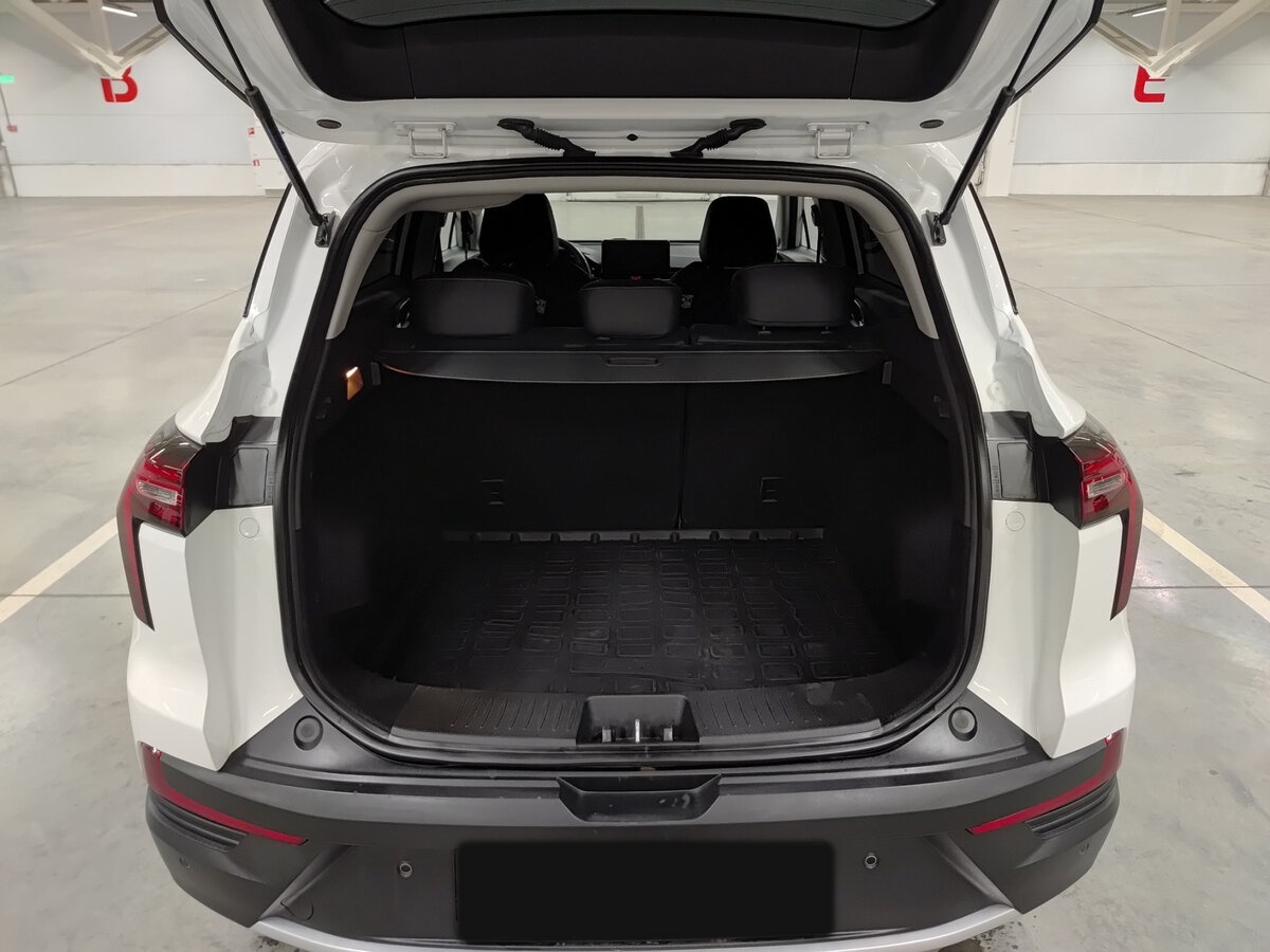 Москвич 3 б/у, 2023, Механическая. Фото: #9