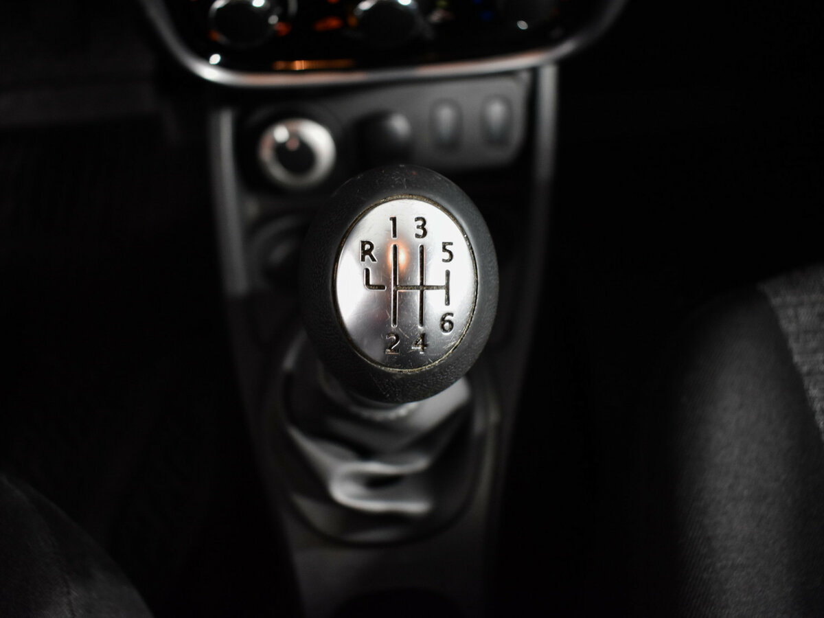 Renault Duster б/у, 2013, Механическая. Фото: #16