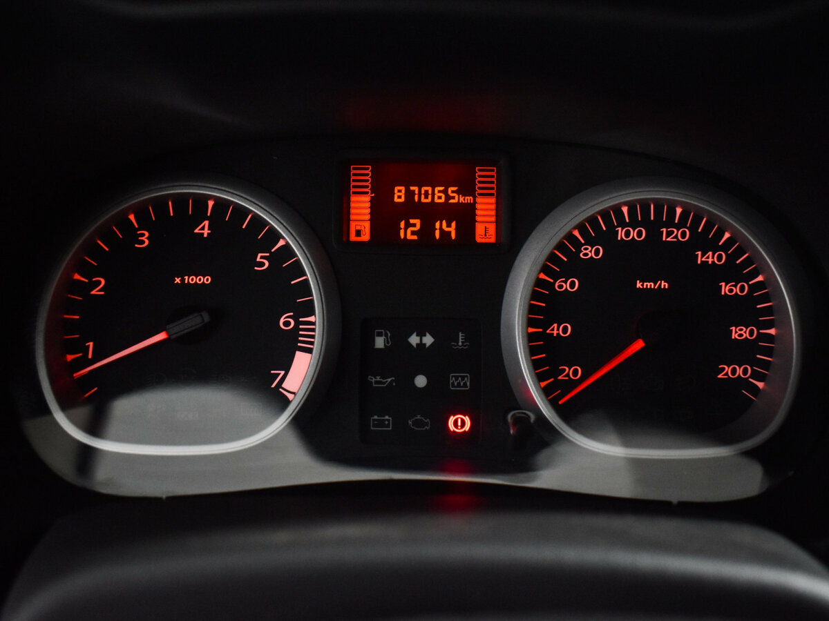 Renault Duster б/у, 2013, Механическая. Фото: #18