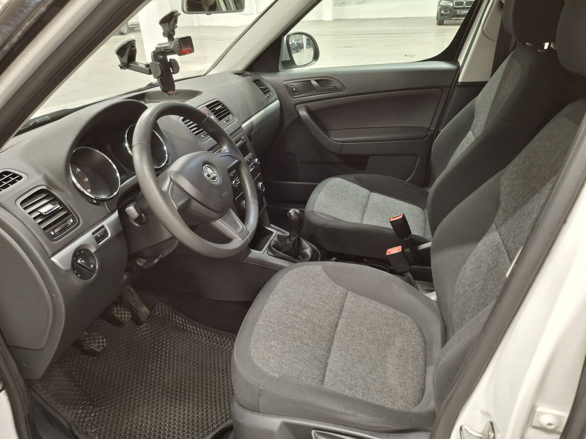 Skoda Yeti б/у, 2014, Механическая. Фото: #14