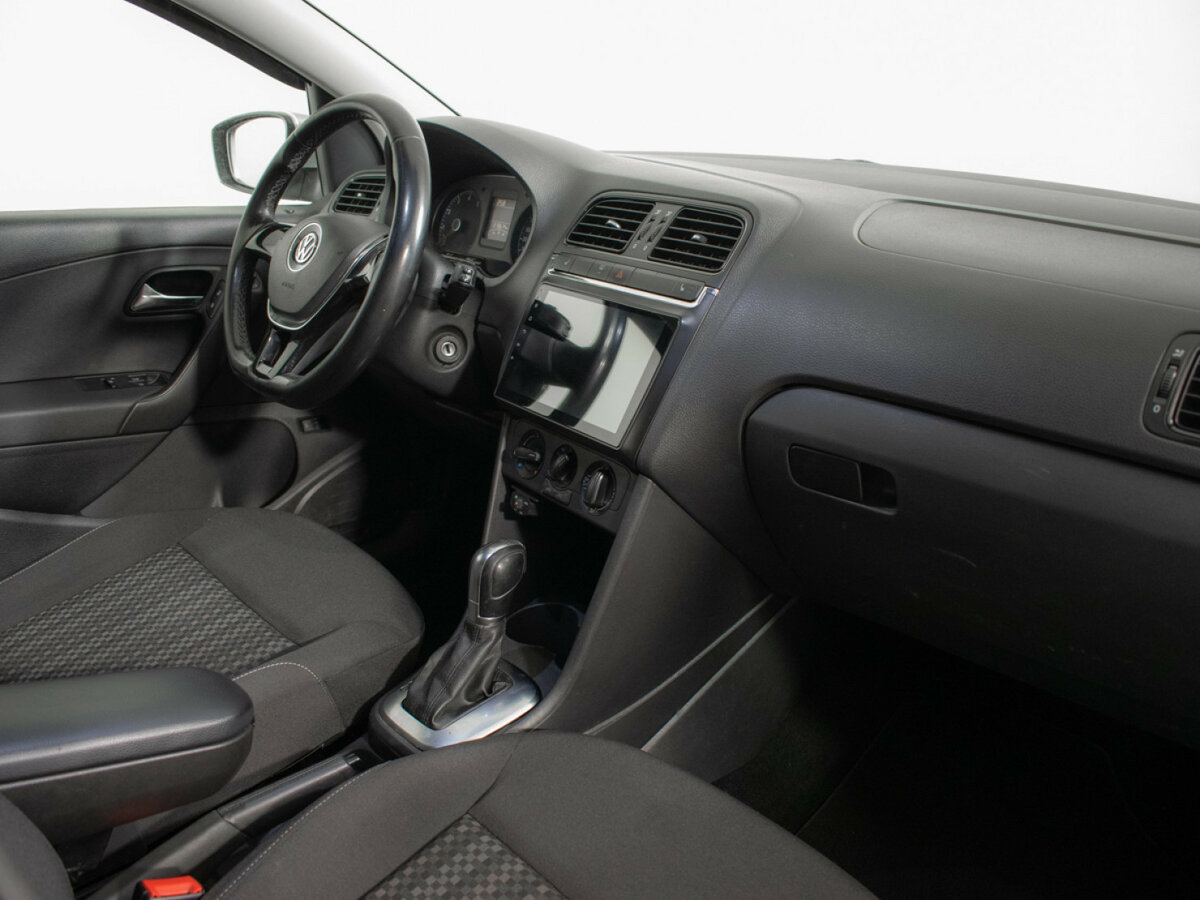 Volkswagen Polo б/у, 2016, Автоматическая. Фото: #8