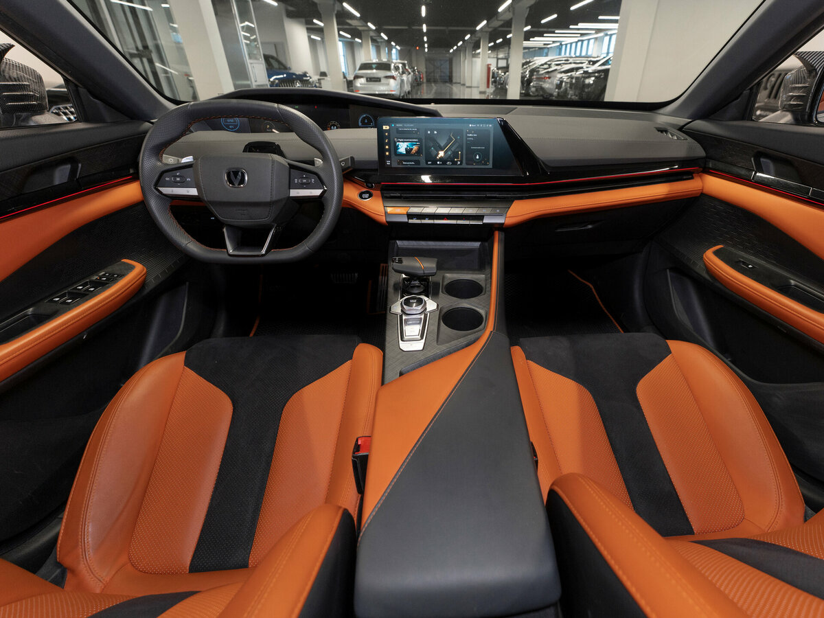 Changan UNI-V б/у, 2023, Роботизированная. Фото: #7