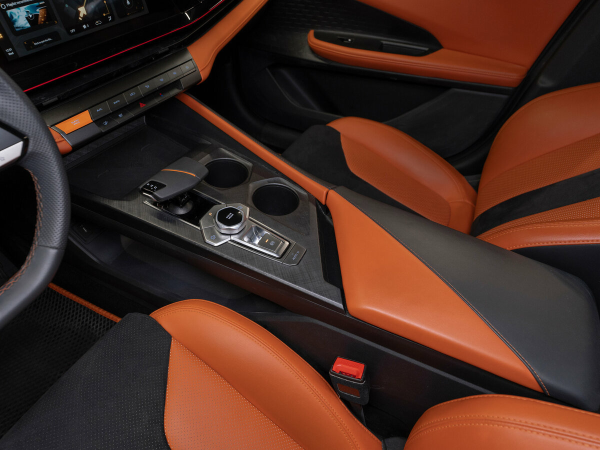 Changan UNI-V б/у, 2023, Роботизированная. Фото: #16