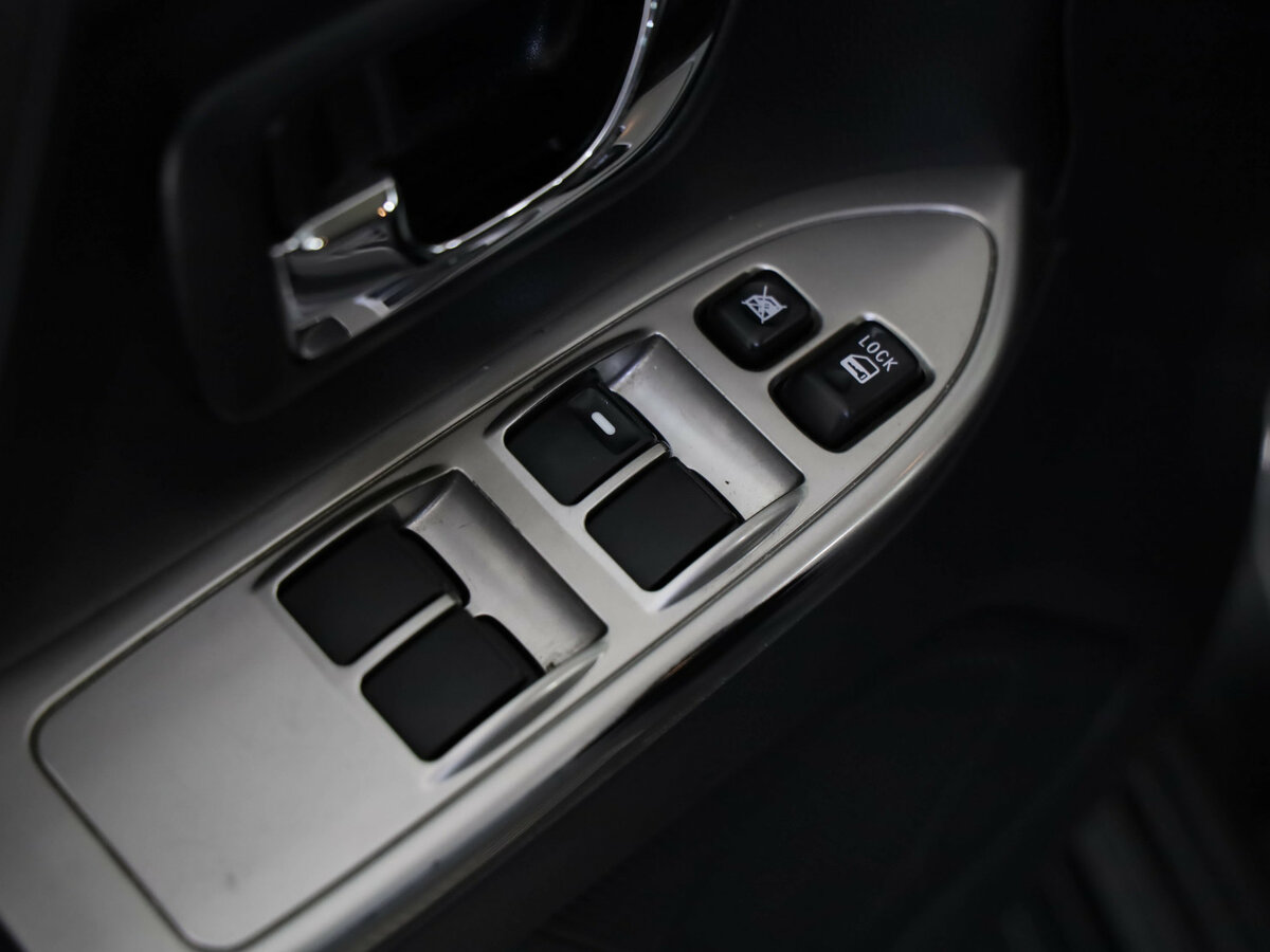 Mitsubishi Pajero б/у, 2015, Автоматическая. Фото: #16