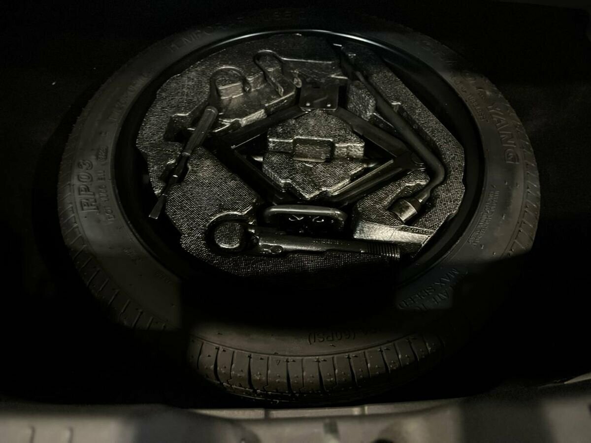 Changan UNI-V б/у, 2023, Роботизированная. Фото: #15