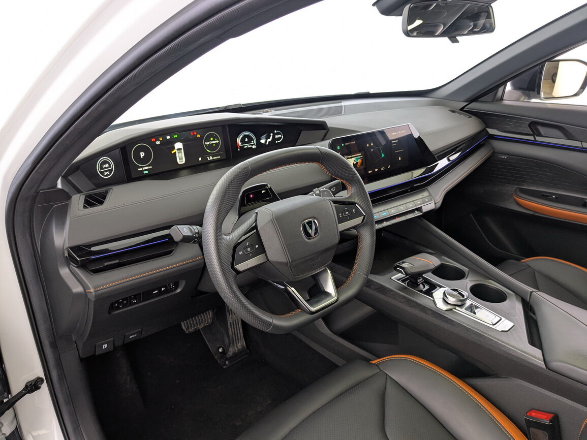 Changan UNI-V б/у, 2023, Роботизированная. Фото: #15