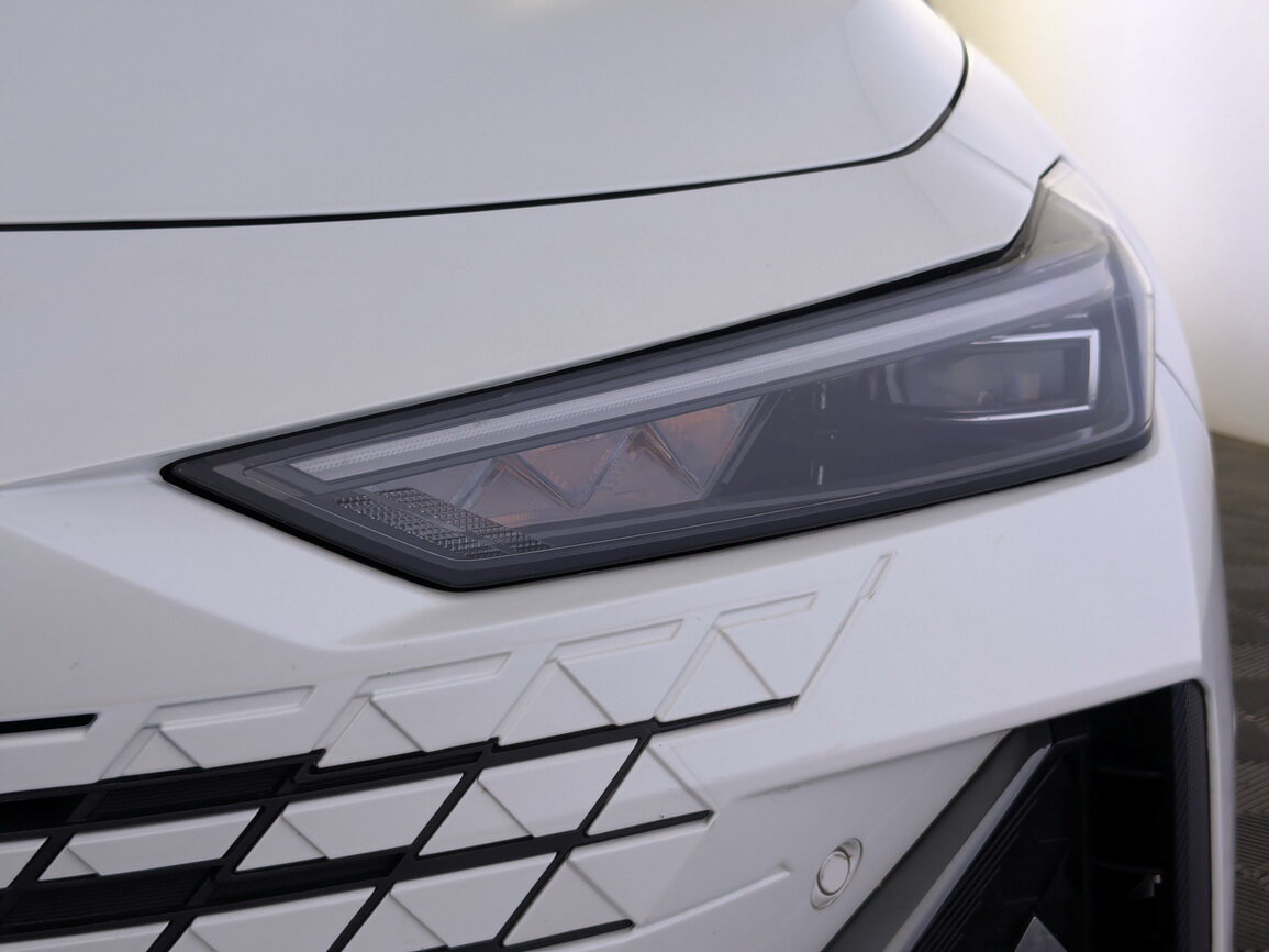 Changan UNI-V б/у, 2023, Роботизированная. Фото: #16