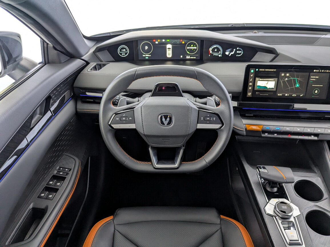 Changan UNI-V б/у, 2023, Роботизированная. Фото: #21