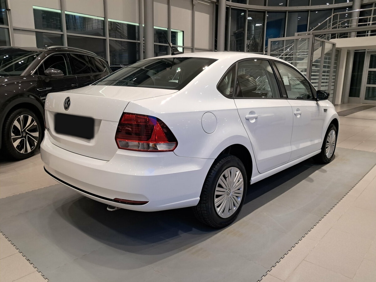 Volkswagen Polo б/у, 2017, Автоматическая. Фото: #4