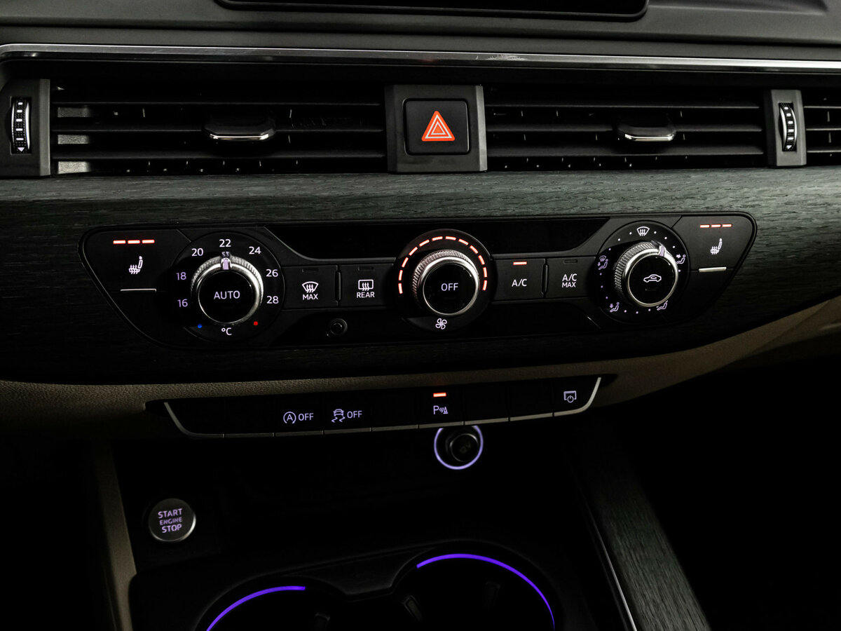 Audi A4 б/у, 2017, Роботизированная. Фото: #12