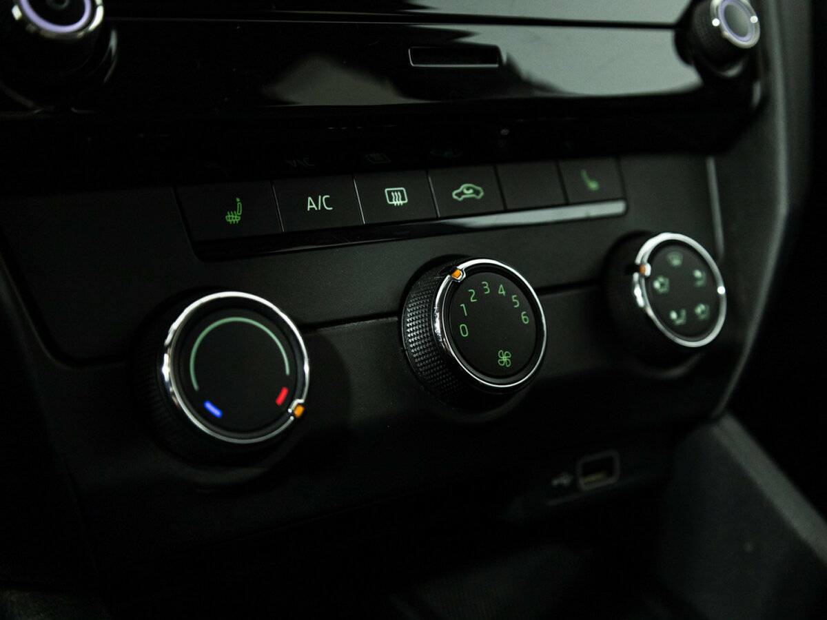 Skoda Octavia б/у, 2018, Механическая. Фото: #11