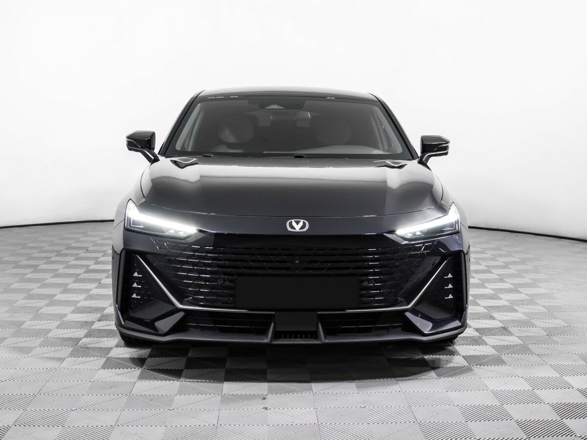 Changan UNI-V б/у, 2023, Роботизированная. Фото: #1