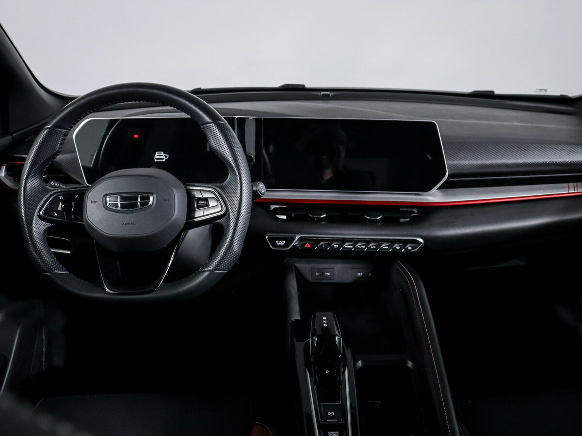 Geely Coolray б/у, 2024, Роботизированная. Фото: #9