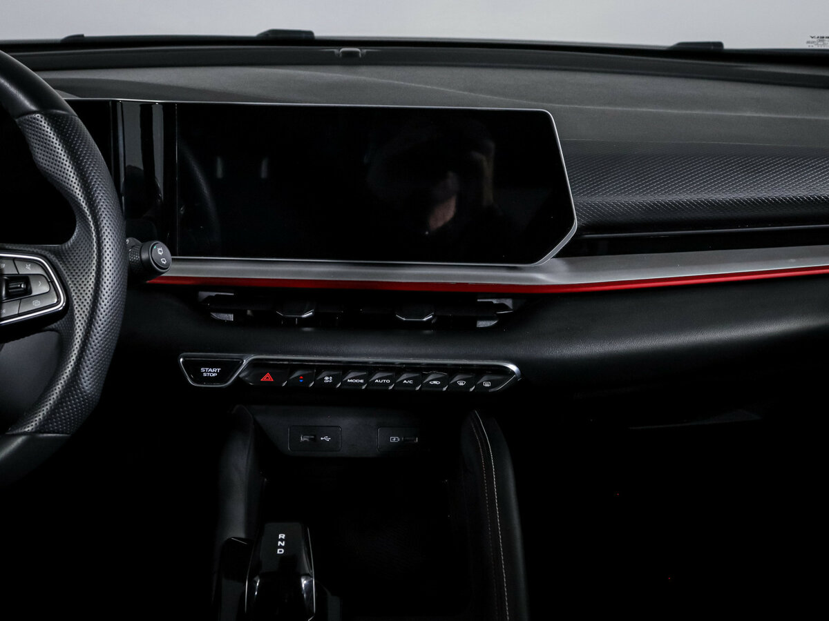 Geely Coolray б/у, 2024, Роботизированная. Фото: #10