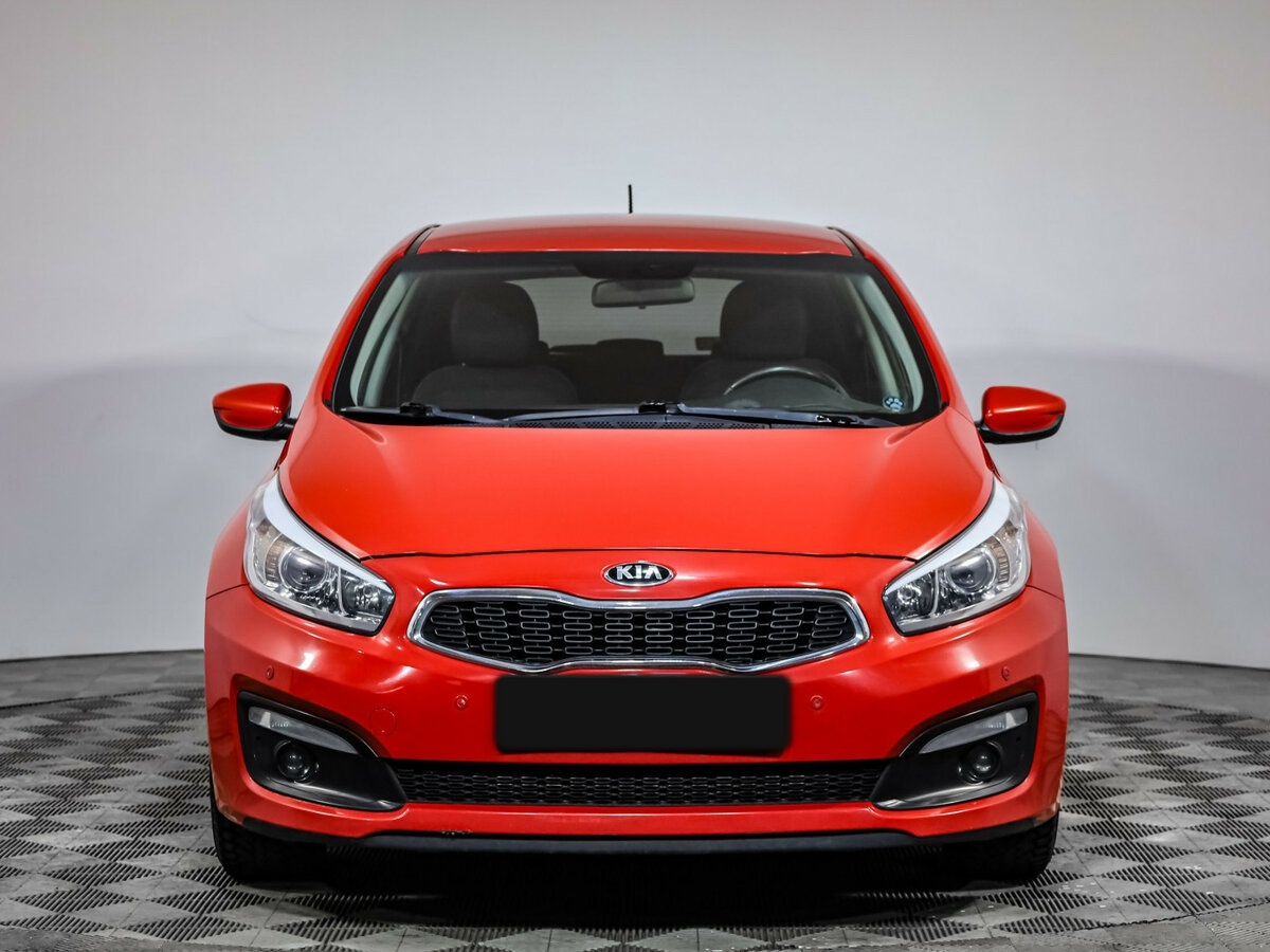 Kia Ceed б/у, 2016, Автоматическая. Фото: #1