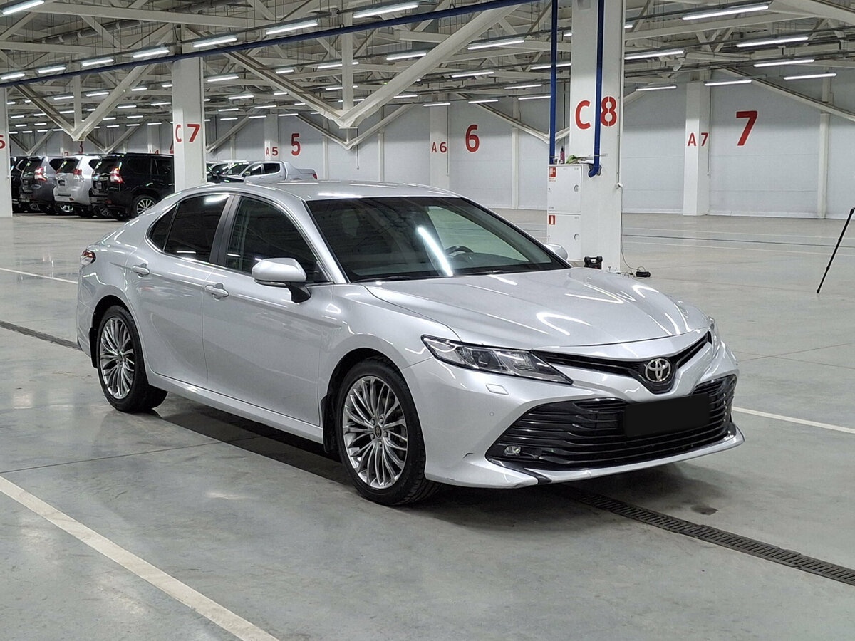 Toyota Camry б/у, 2018, Автоматическая. Фото: #2