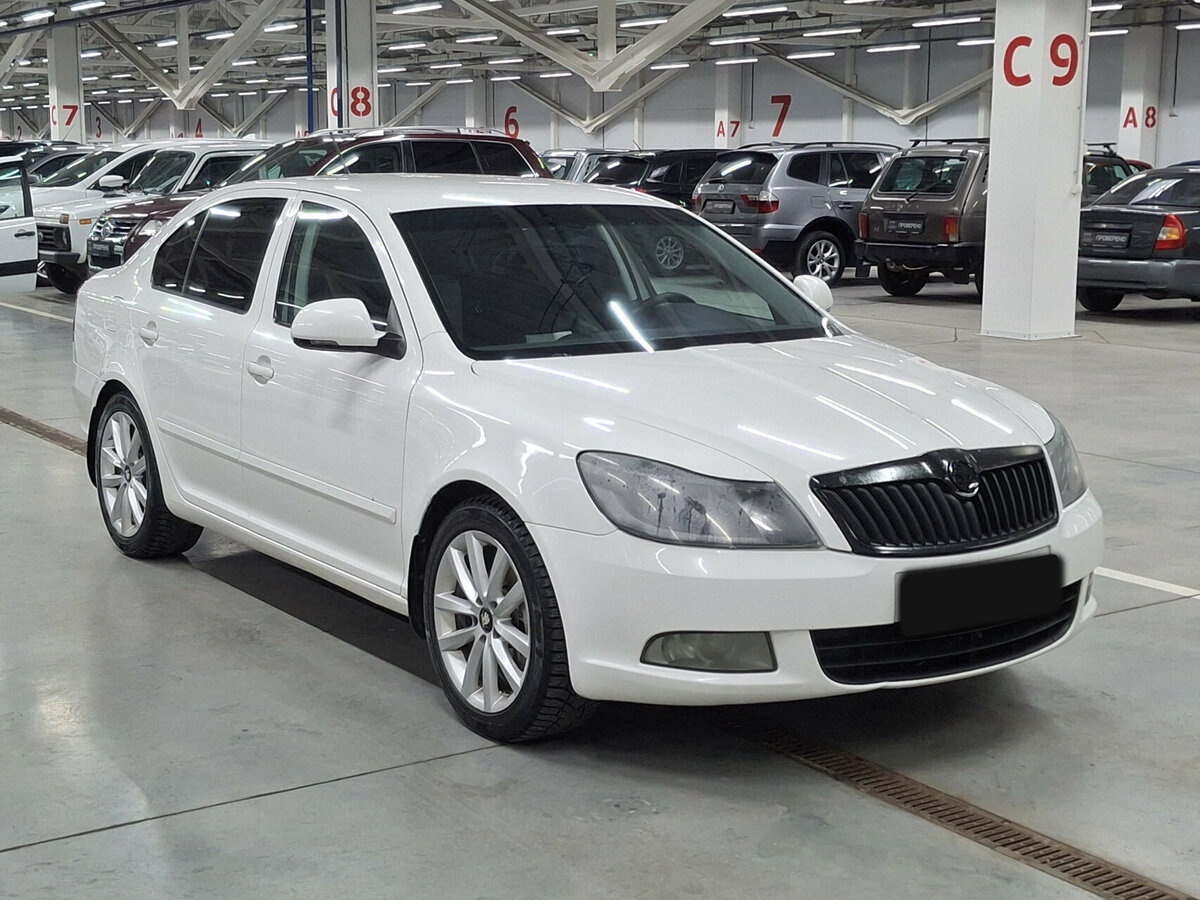 Skoda Octavia б/у, 2012, Механическая. Фото: #2