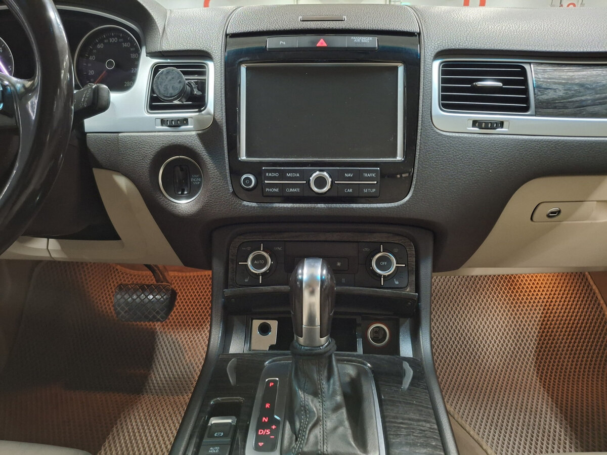 Volkswagen Touareg б/у, 2013, Автоматическая. Фото: #14