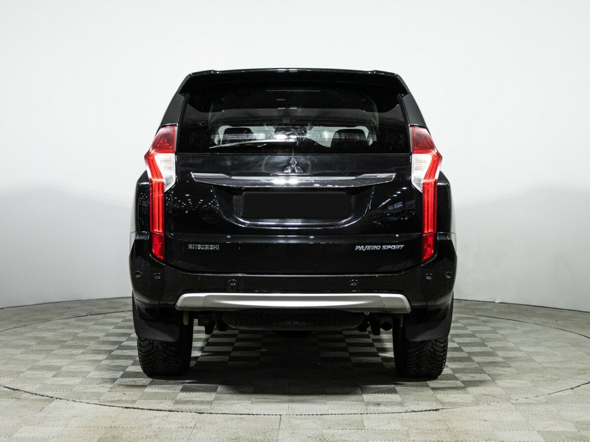 Mitsubishi Pajero Sport б/у, 2017, Автоматическая. Фото: #4