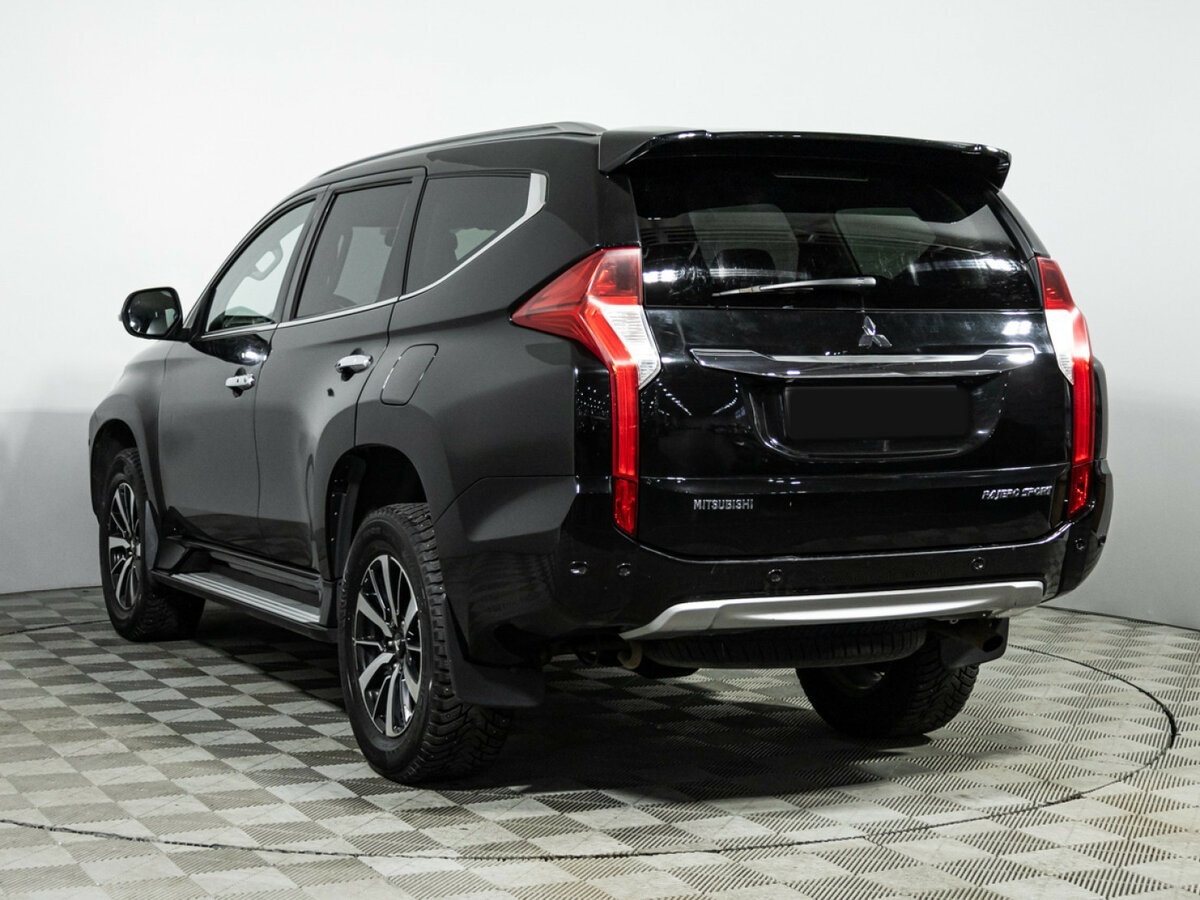 Mitsubishi Pajero Sport б/у, 2017, Автоматическая. Фото: #5
