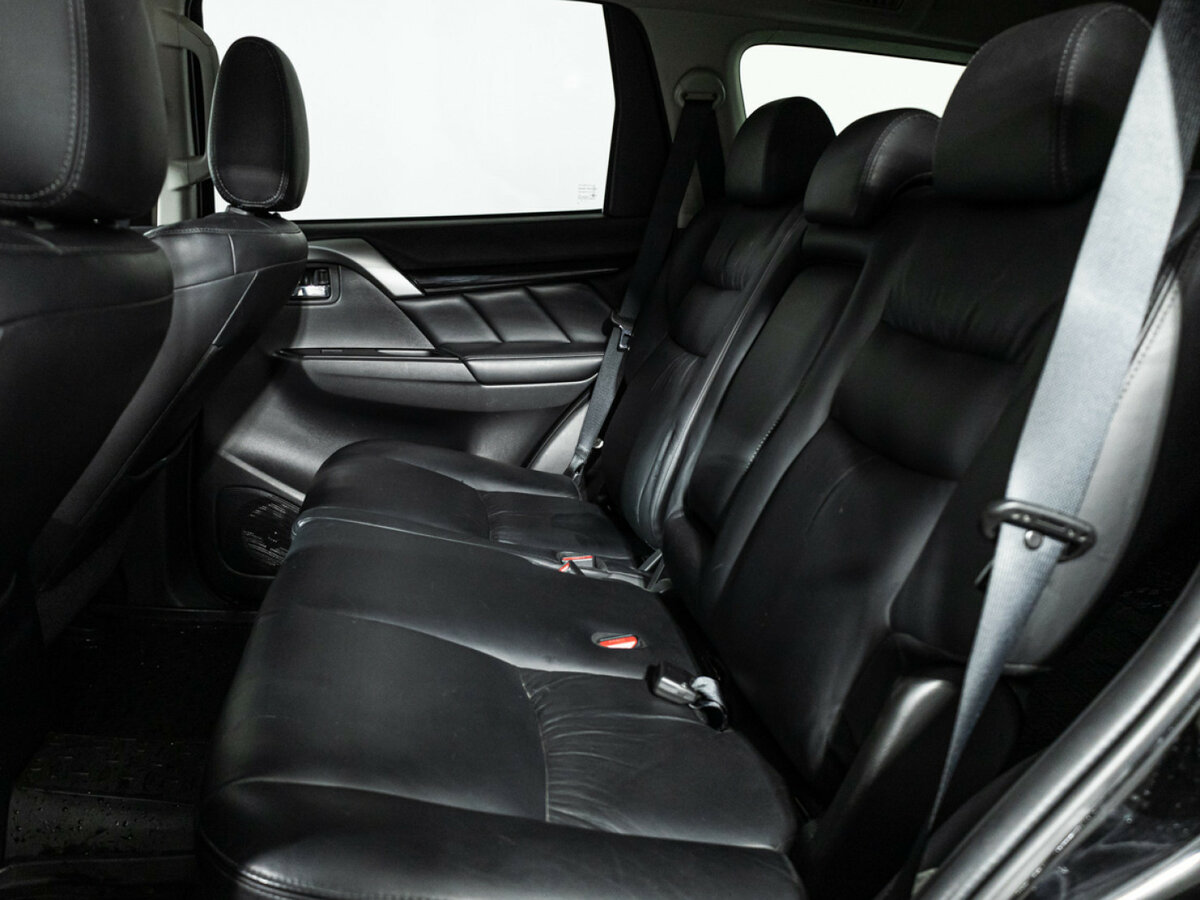 Mitsubishi Pajero Sport б/у, 2017, Автоматическая. Фото: #7